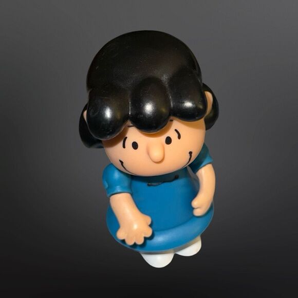 2002 UFS Peanuts Lucy van Pelt 5” Hard Plastic Figure Moveable Figurine B23 - Picture 2 of 7